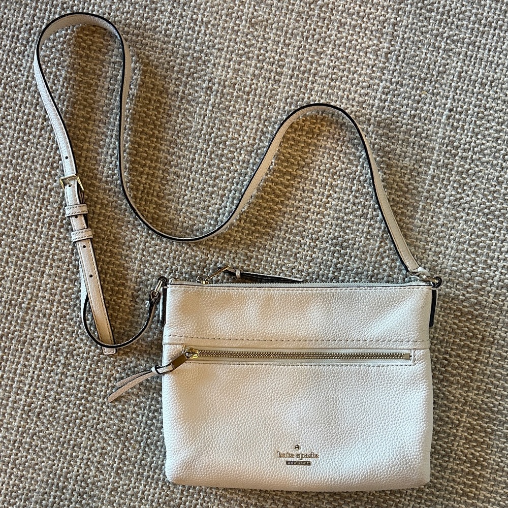Kate Spade Ivory Crossbody Purse Great Condition!✨